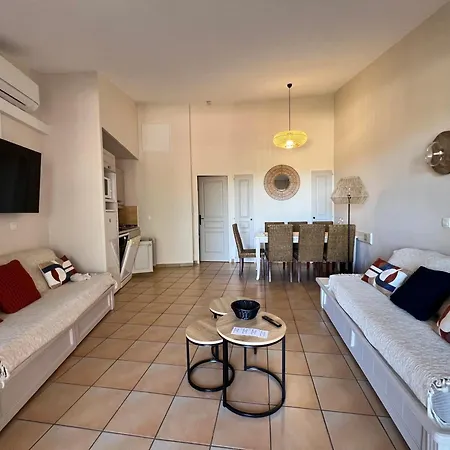 6 Voyageurs Aux Restanques A Apartment *