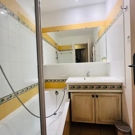 6 Voyageurs Aux Restanques A Apartment